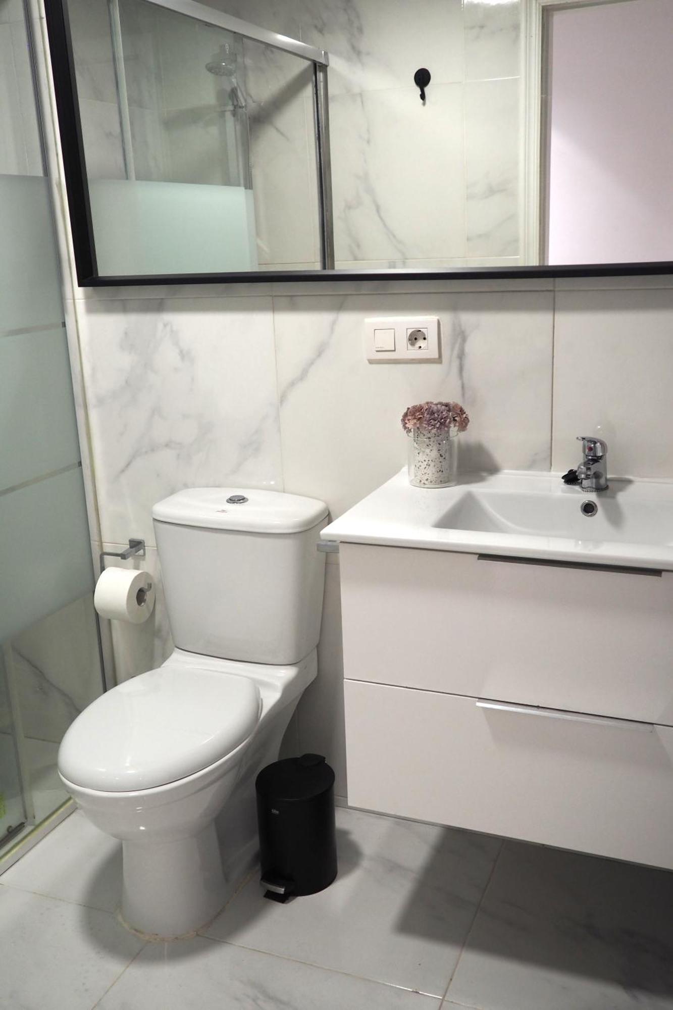 Moderno Apartamento Con Garaje Privado En El Centro De Vigo Kültér fotó