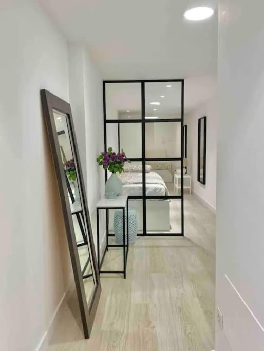 Moderno Apartamento Con Garaje Privado En El Centro De Vigo Kültér fotó