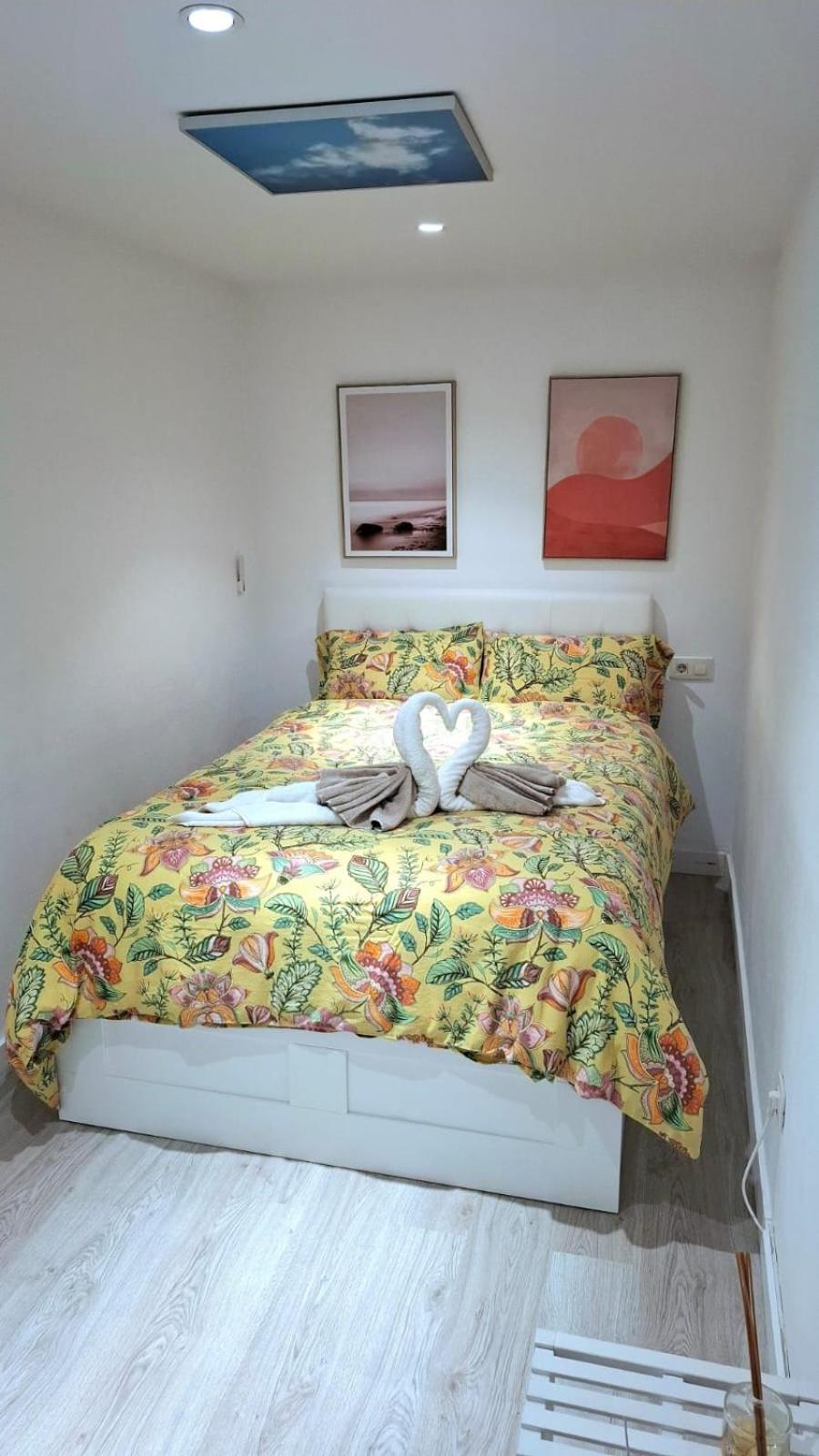 Moderno Apartamento Con Garaje Privado En El Centro De Vigo Kültér fotó
