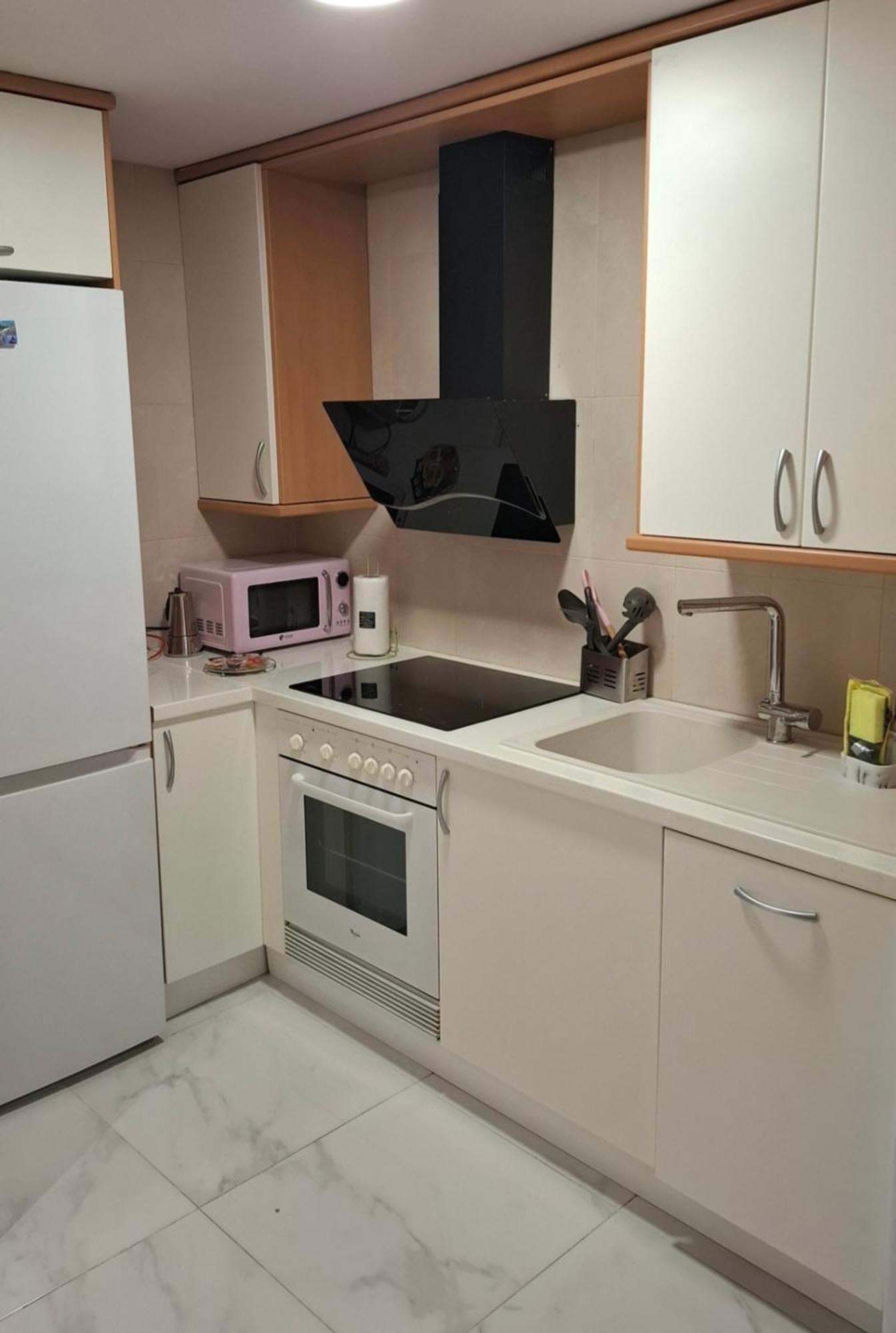 Moderno Apartamento Con Garaje Privado En El Centro De Vigo Szoba fotó
