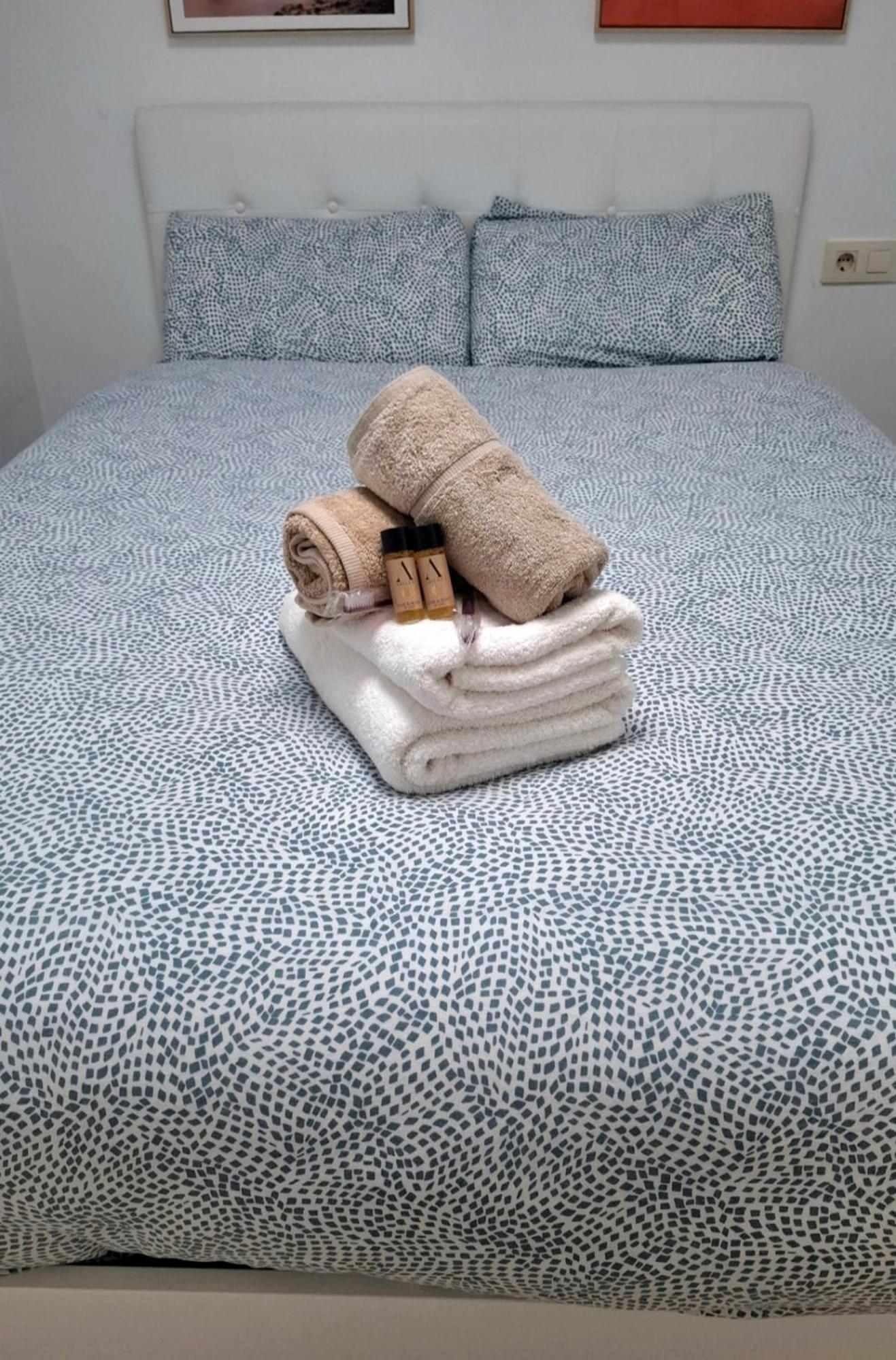 Moderno Apartamento Con Garaje Privado En El Centro De Vigo Szoba fotó